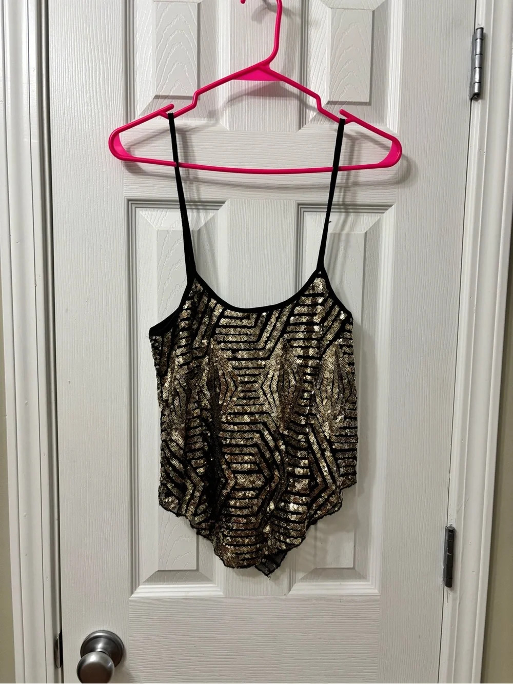 Y2K Rue21 Women’s Size Medium Black Gold Sequin Handkerchief Cami Crop Tank - Picture 2 of 6